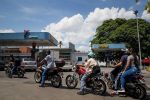 Maduro Sends Gasoline to Cuba While Venezuelans Face Shortages
